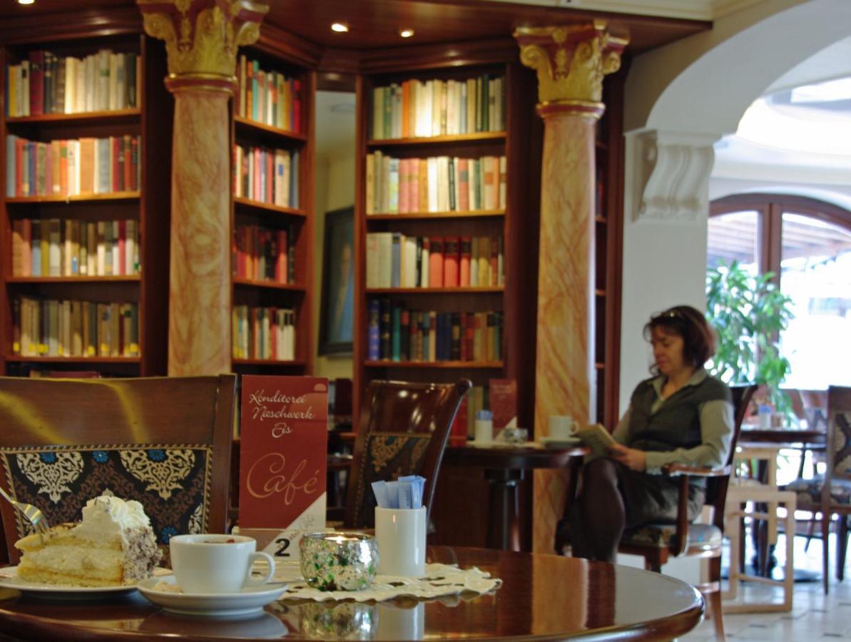 Hotel Vier Spitzen Lauenforde ภายนอก รูปภาพ