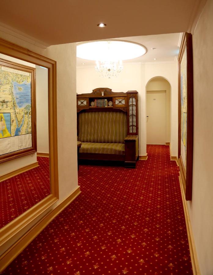 Hotel Vier Spitzen Lauenforde ภายนอก รูปภาพ