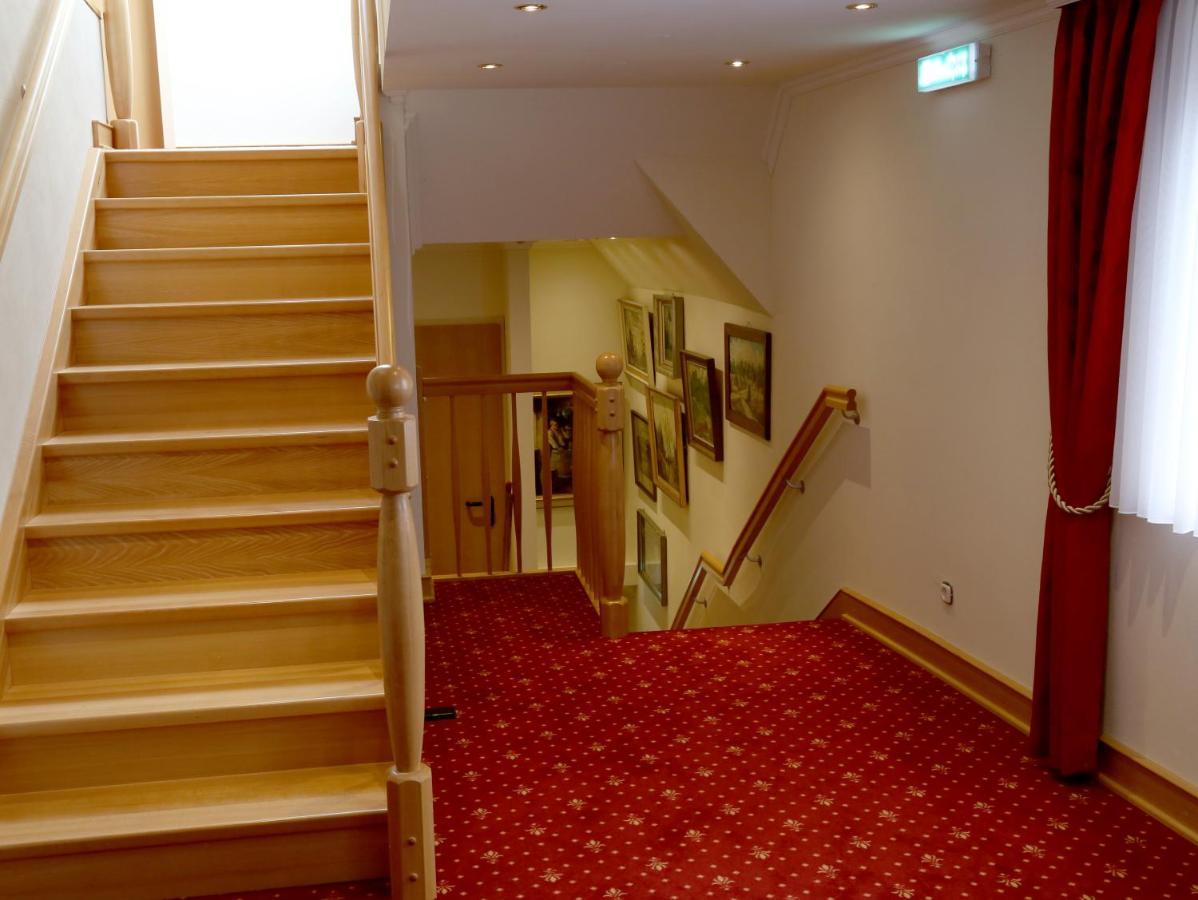 Hotel Vier Spitzen Lauenforde ภายนอก รูปภาพ