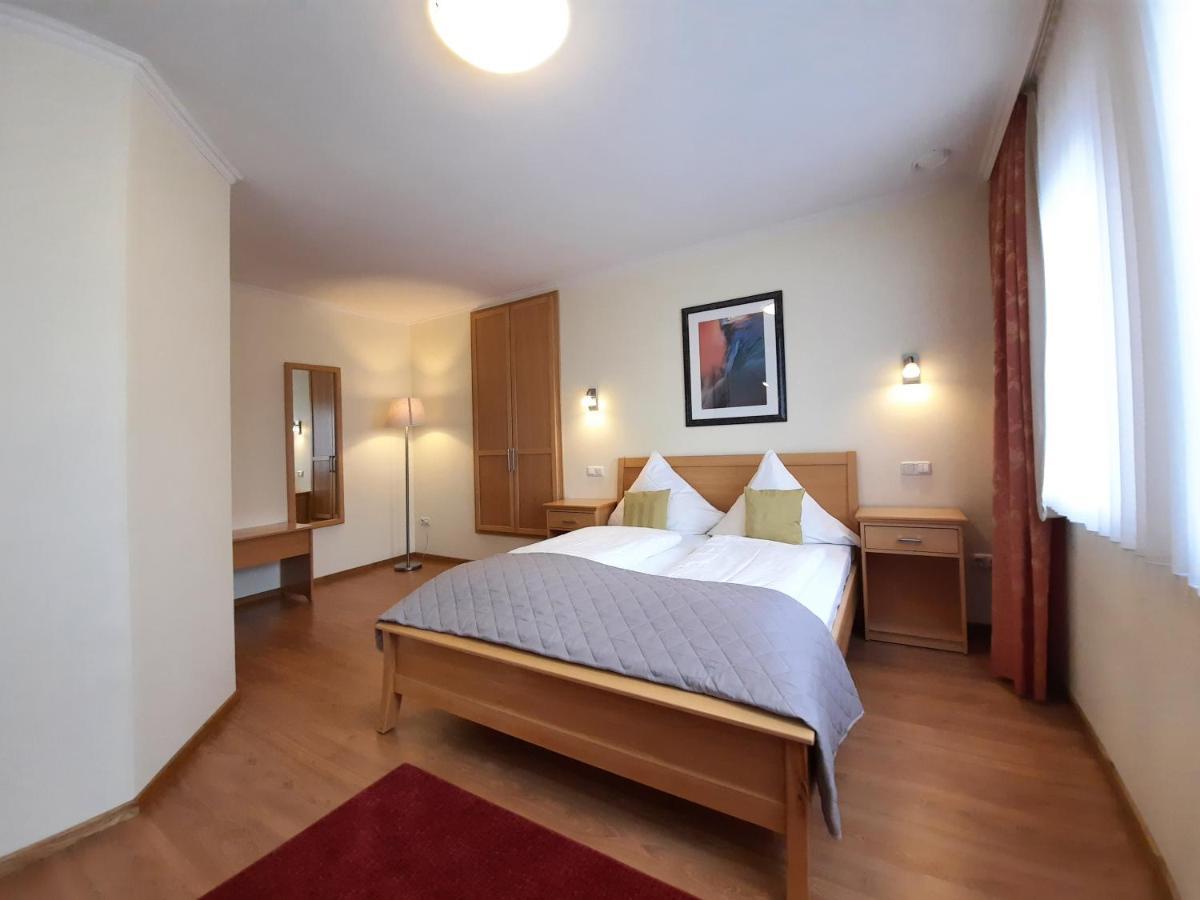 Hotel Vier Spitzen Lauenforde ภายนอก รูปภาพ